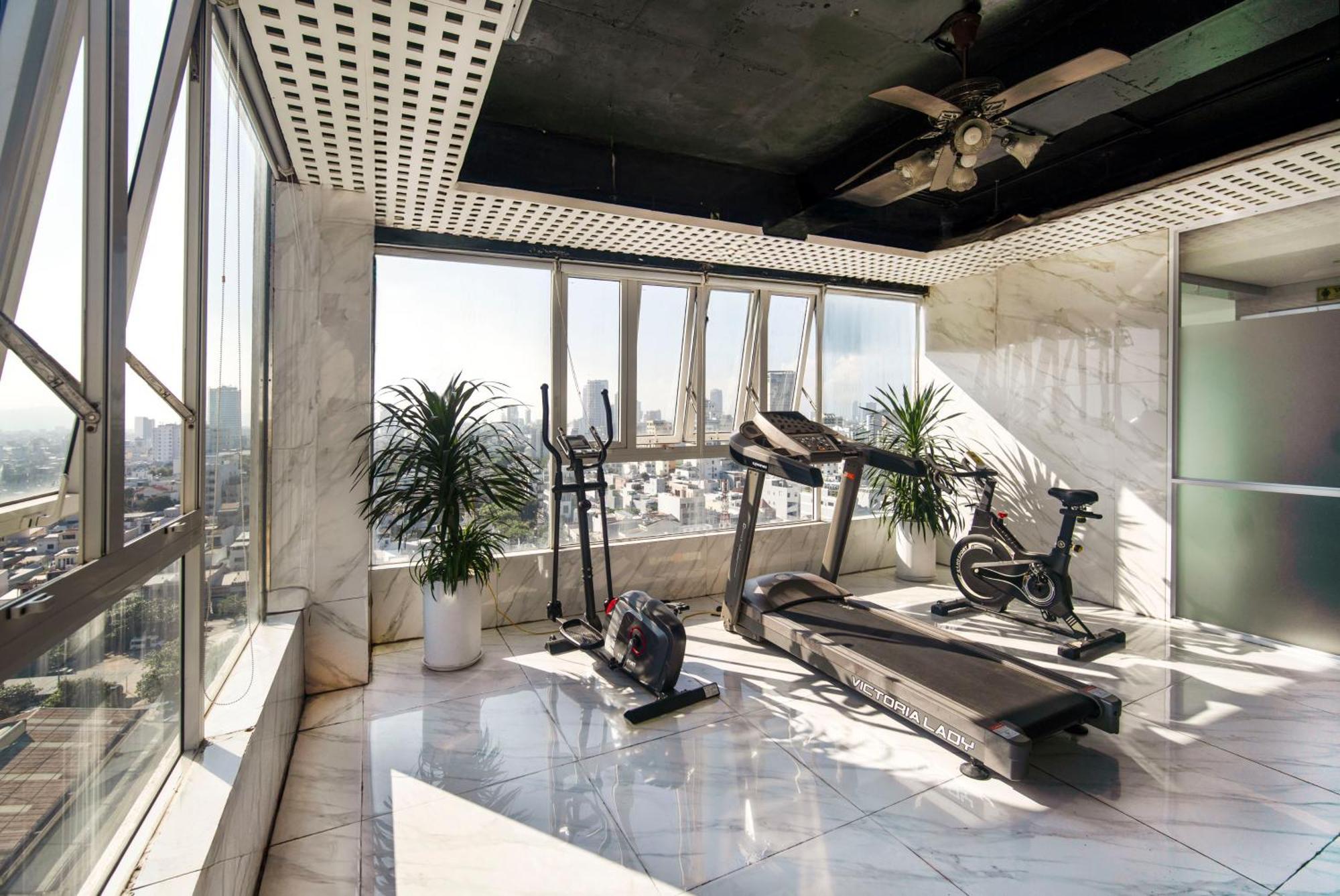 Crystal Hotel By Ha My Da Nang Exterior photo